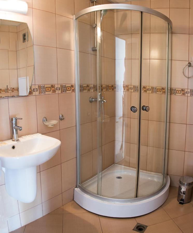 Vm Apartments Robinson Beach Pomorie Eksteriør billede